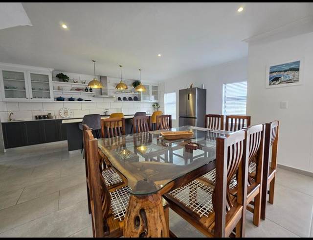 4 BEDROOM HOUSE FOR SALE IN SHELLEY POINT